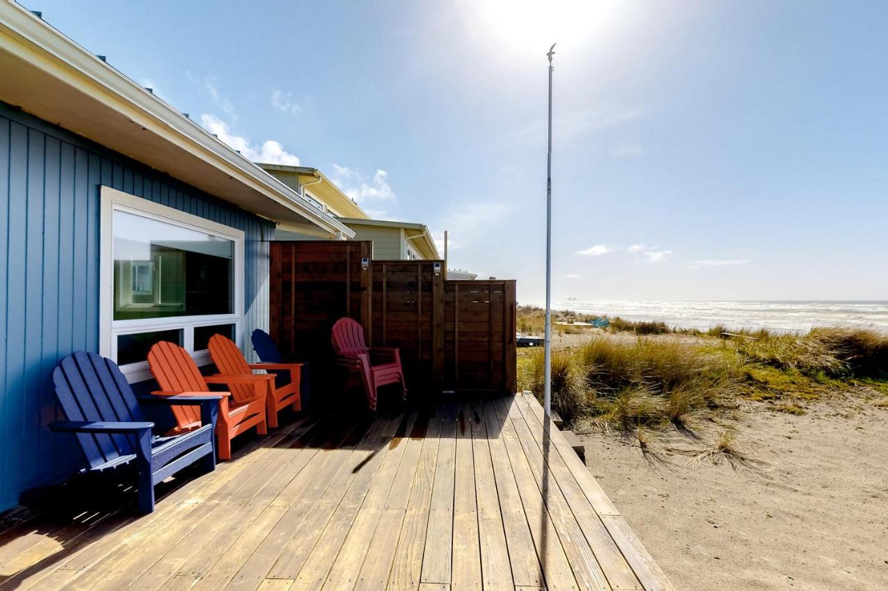 Rockin' Away Beach House Рокуэй-Бич Экстерьер фото
